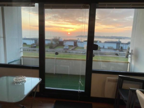 Appartement mit Balkon und Meerblick